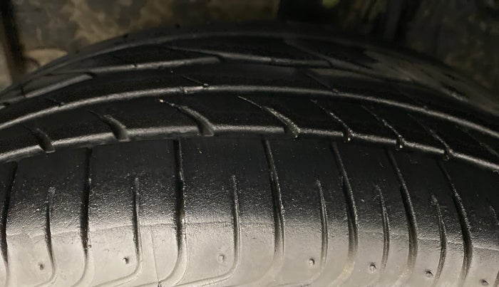 2020 Toyota YARIS VX CVT, Petrol, Automatic, 15,550 km, Left Front Tyre Tread
