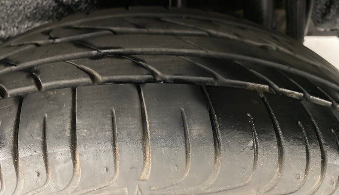 2020 Toyota YARIS VX CVT, Petrol, Automatic, 15,550 km, Left Rear Tyre Tread