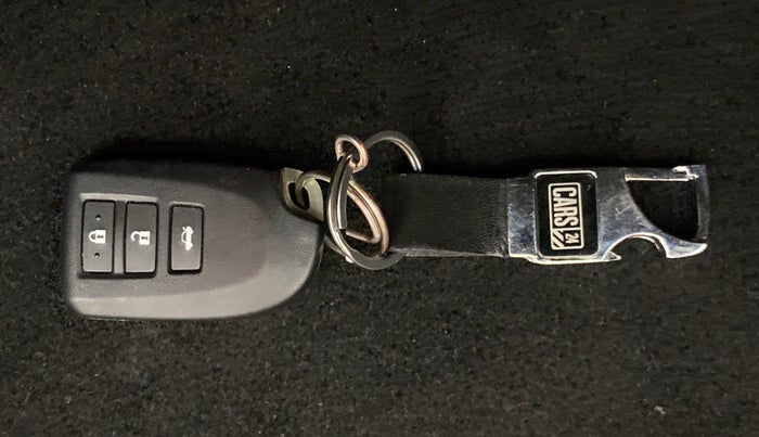2020 Toyota YARIS VX CVT, Petrol, Automatic, 15,550 km, Key Close Up