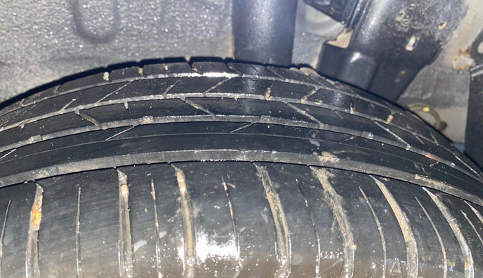 2022 Hyundai NEW I20 SPORTZ 1.2 MT, Petrol, Manual, 90,215 km, Left Rear Tyre Tread