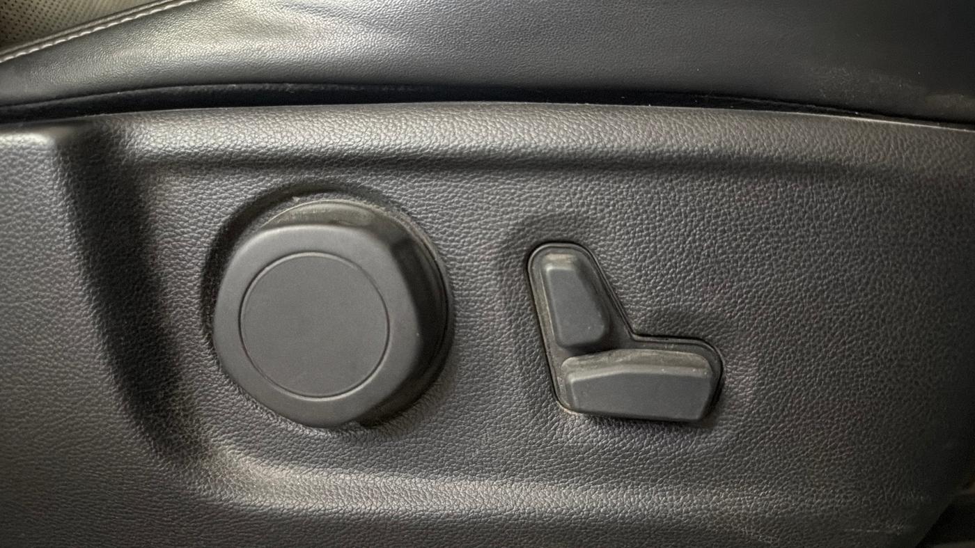 2024 Mahindra SCORPIO-N Z8 L DIESEL AT 2WD 7 STR, Diesel, Automatic, 38,778 km, Driver Side Adjustment Panel