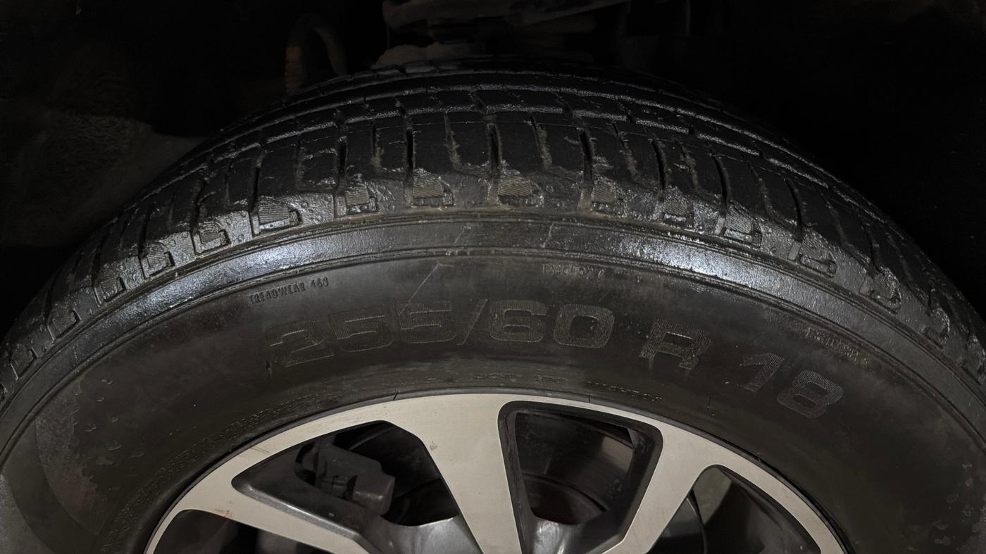 2024 Mahindra SCORPIO-N Z8 L DIESEL AT 2WD 7 STR, Diesel, Automatic, 38,778 km, Right Front Tyre Tread