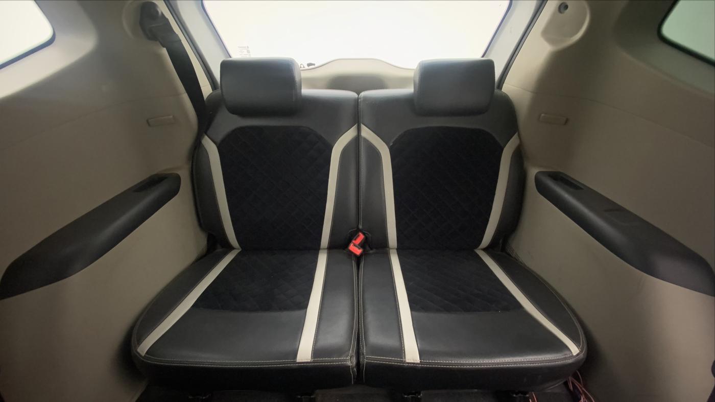 2020 Renault TRIBER 1.0 RXL PETROL, Petrol, Manual, 23,625 km, Third Seat Row ( optional )