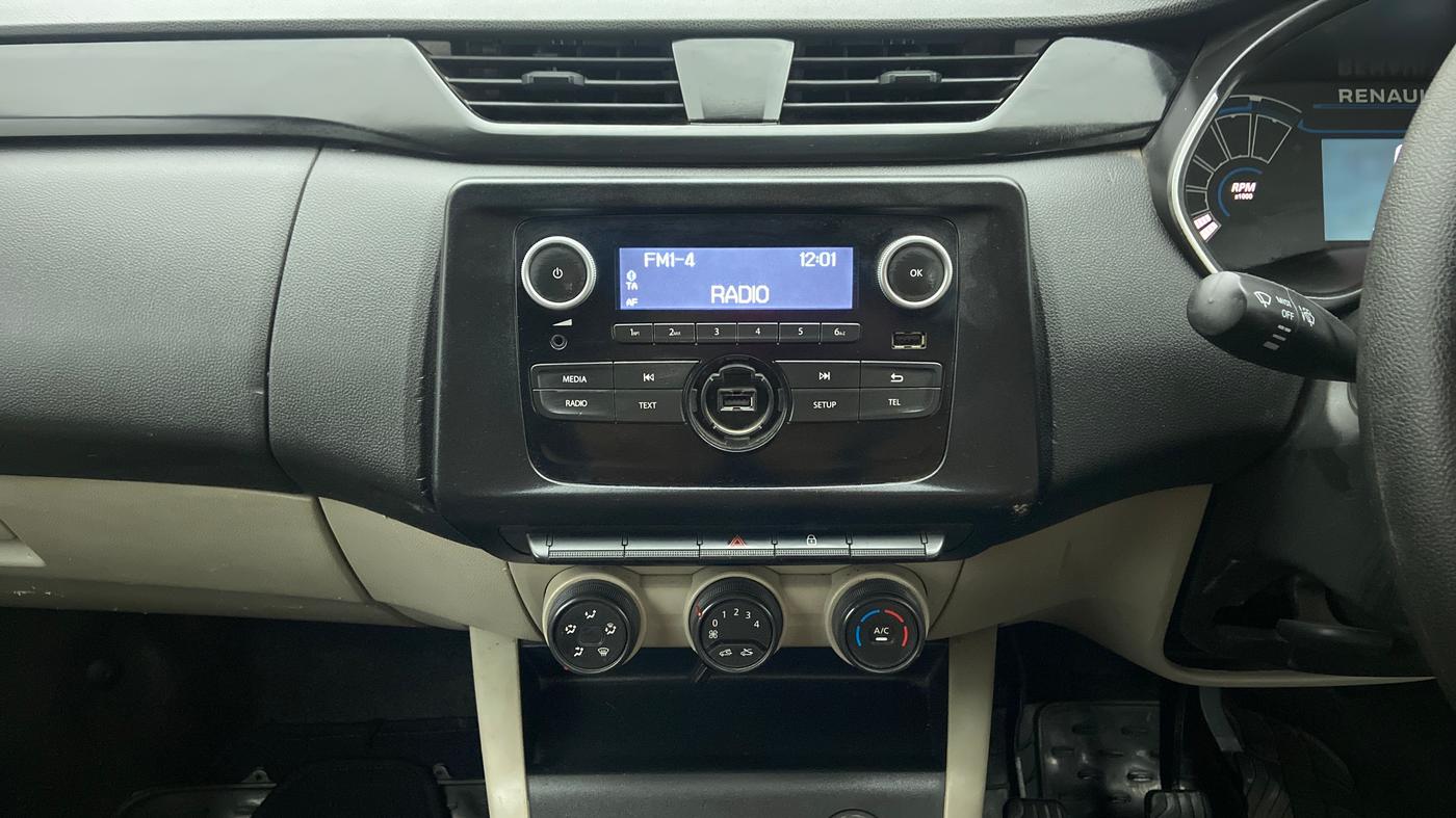 2020 Renault TRIBER 1.0 RXL PETROL, Petrol, Manual, 23,625 km, Air Conditioner