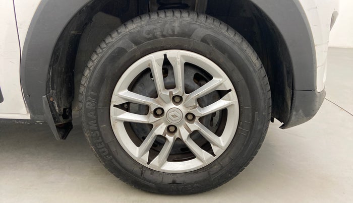 2020 Renault TRIBER 1.0 RXL PETROL, Petrol, Manual, 23,625 km, Right Front Wheel