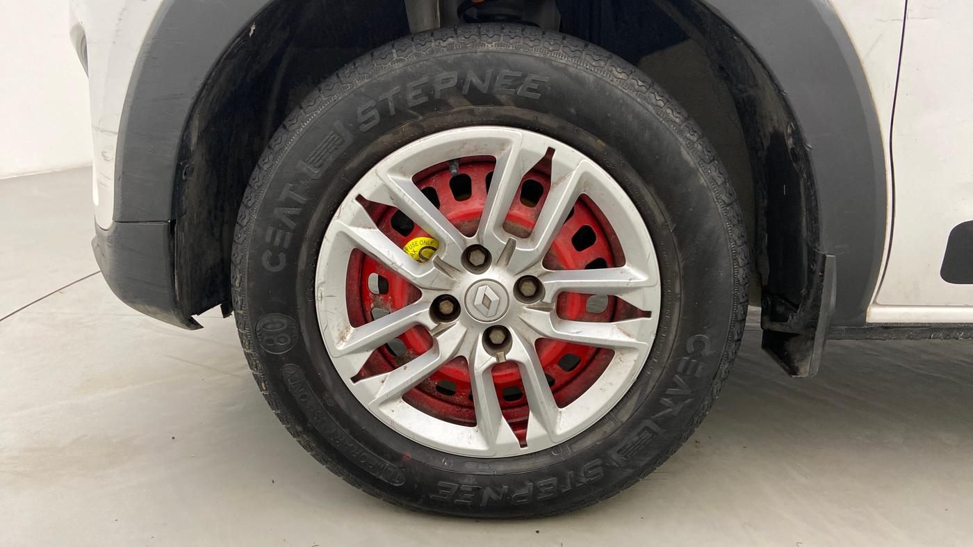 2020 Renault TRIBER 1.0 RXL PETROL, Petrol, Manual, 23,625 km, Left Front Wheel