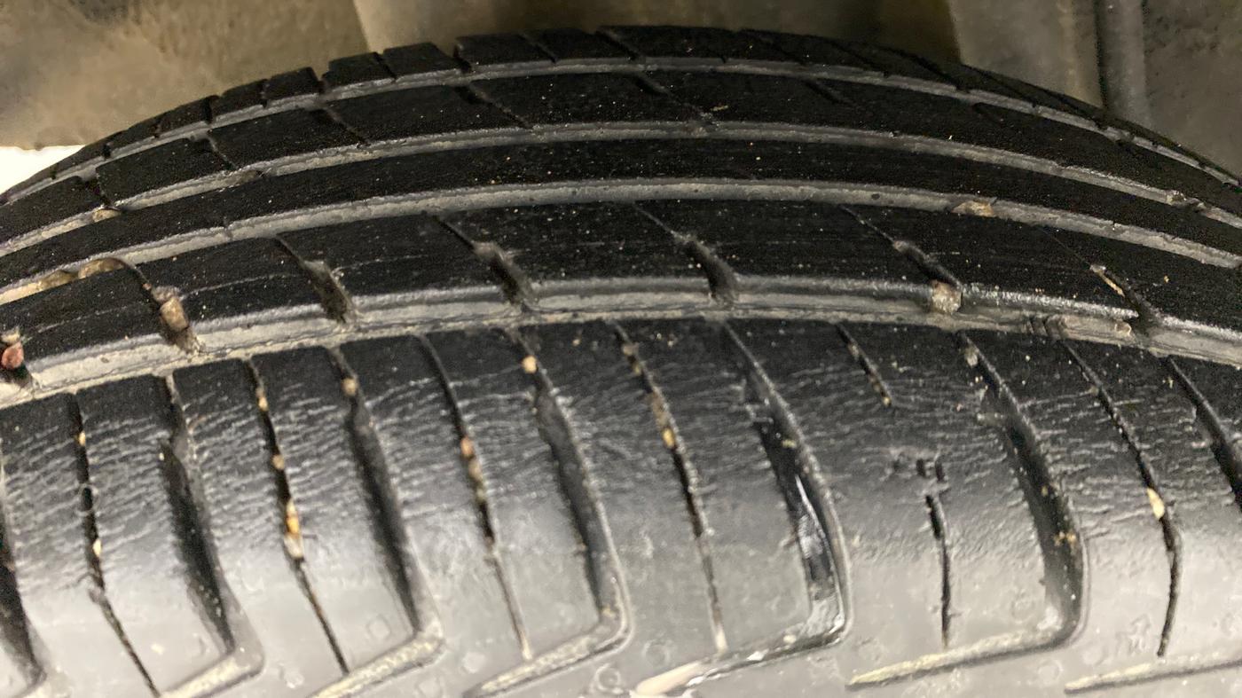 2017 Renault Kwid RXL, Petrol, Manual, 20,843 km, Right Rear Tyre Tread