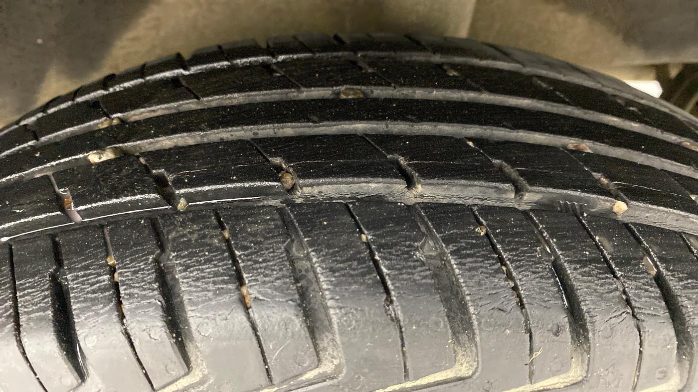 2017 Renault Kwid RXL, Petrol, Manual, 20,843 km, Left Rear Tyre Tread