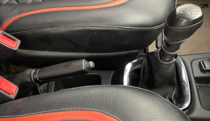 2017 Renault Kwid RXL, Petrol, Manual, 20,843 km, Gear Lever