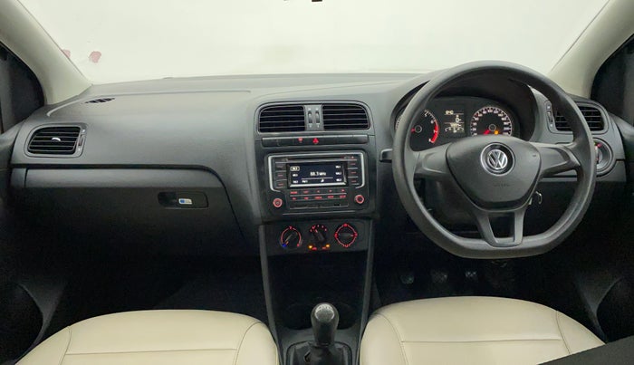 2017 Volkswagen Polo COMFORTLINE 1.2L, Petrol, Manual, 72,894 km, Dashboard