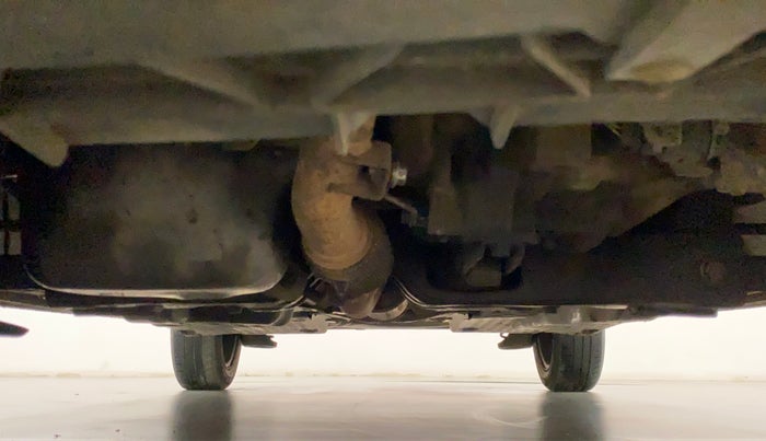 2017 Volkswagen Polo COMFORTLINE 1.2L, Petrol, Manual, 72,894 km, Front Underbody