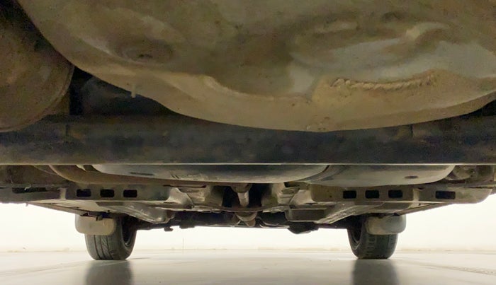 2017 Volkswagen Polo COMFORTLINE 1.2L, Petrol, Manual, 72,894 km, Rear Underbody