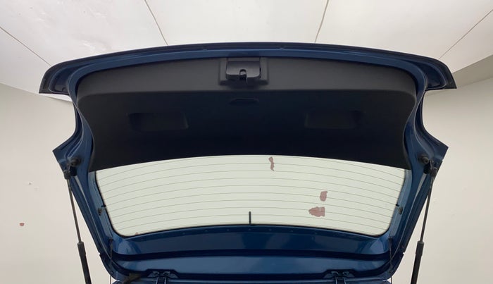 2017 Volkswagen Polo COMFORTLINE 1.2L, Petrol, Manual, 72,894 km, Boot Door Open