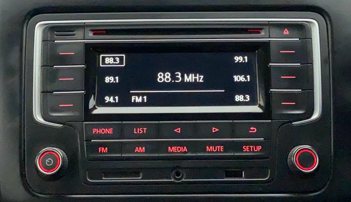 2017 Volkswagen Polo COMFORTLINE 1.2L, Petrol, Manual, 72,894 km, Infotainment System