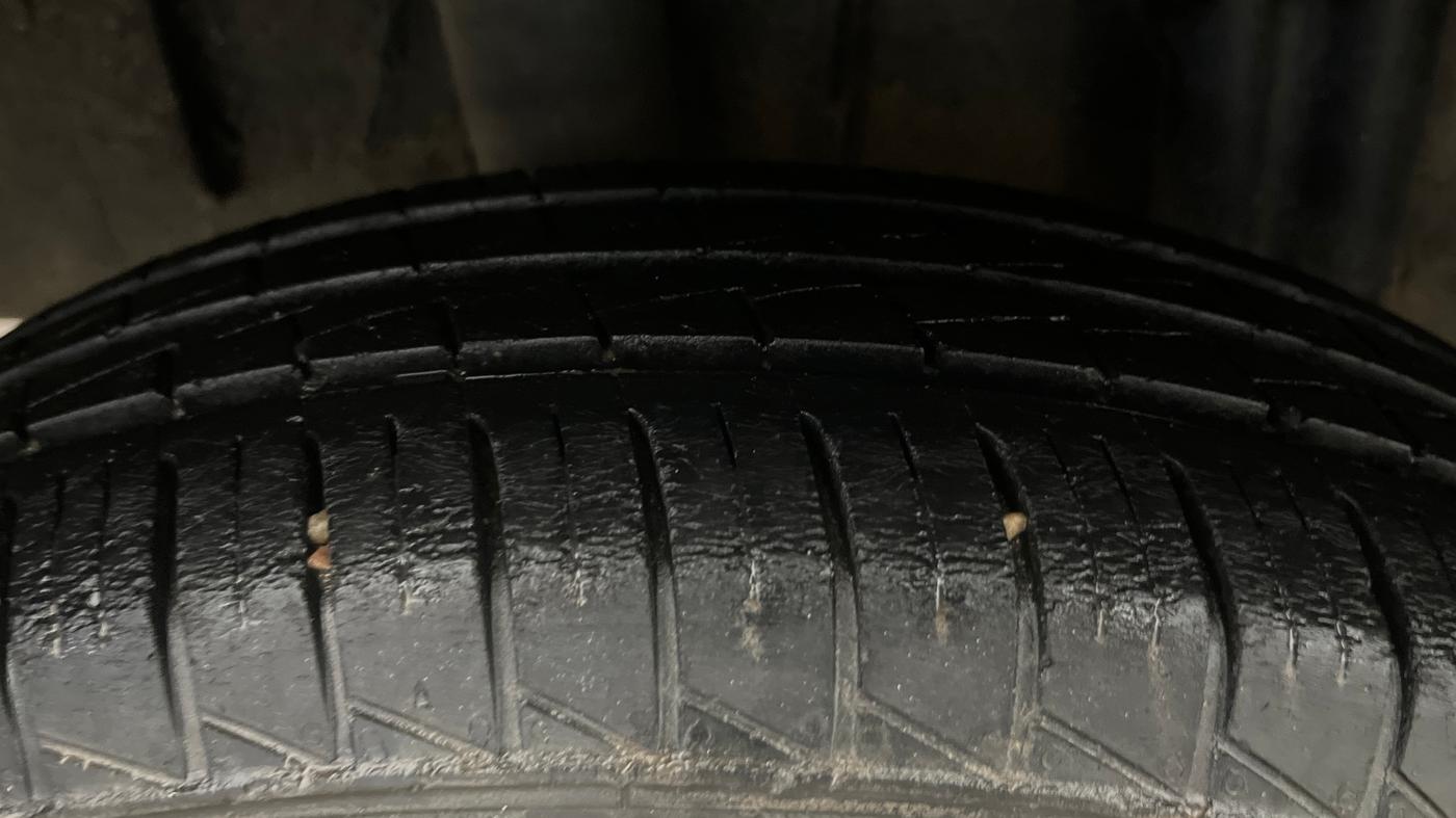 2019 Renault TRIBER RXZ, CNG, Manual, 31,175 km, Right Rear Tyre Tread