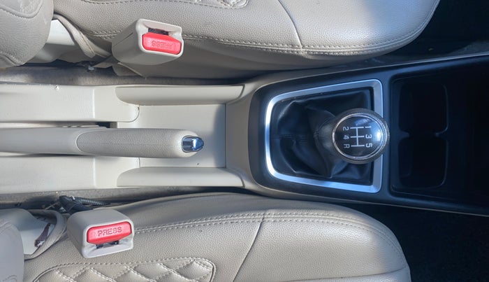 2019 Maruti Dzire VXI, Petrol, Manual, 42,795 km, Gear Lever