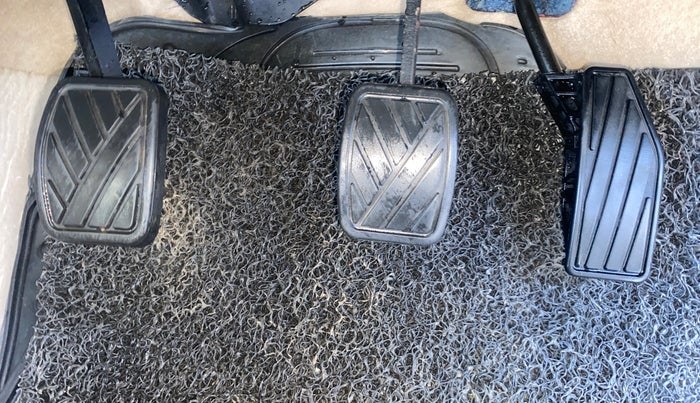 2019 Maruti Dzire VXI, Petrol, Manual, 42,795 km, Pedals