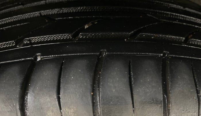 2014 Hyundai i20 SPORTZ 1.4 CRDI, Diesel, Manual, 77,055 km, Left Rear Tyre Tread