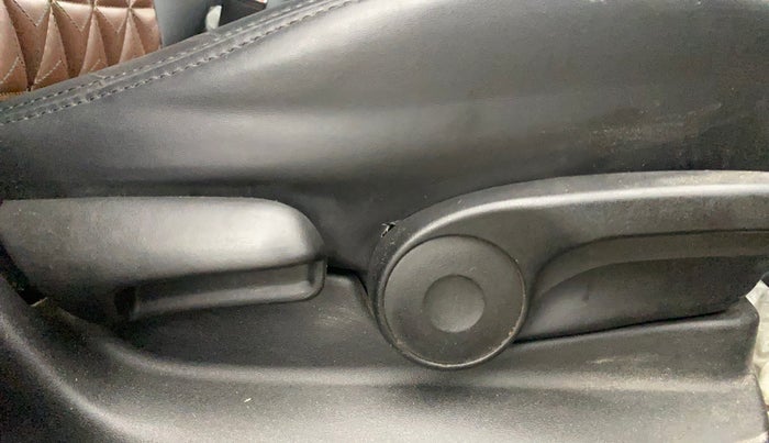 2022 Toyota URBAN CRUISER HIGH GRADE MT, Petrol, Manual, 44,390 km, Driver Side Adjustment Panel