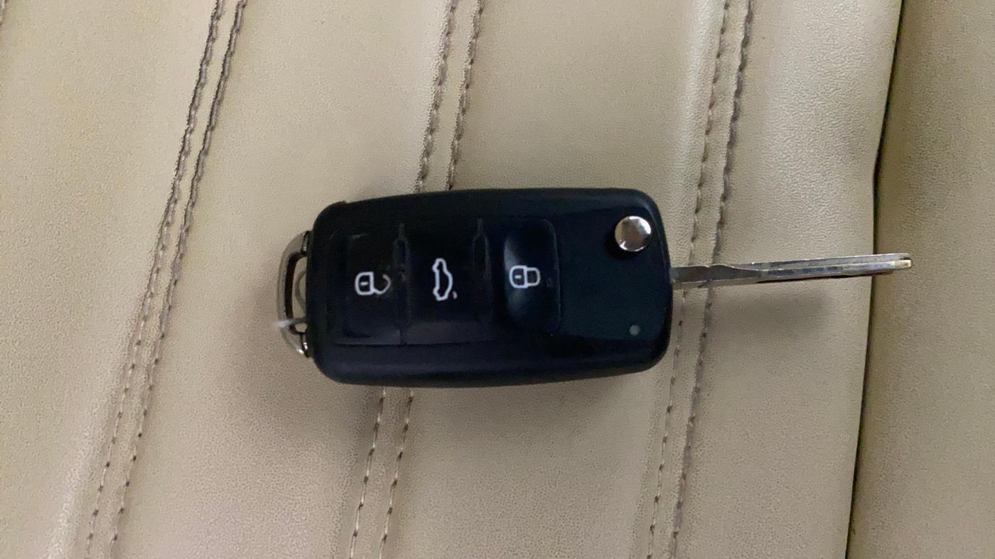 2014 Volkswagen Polo COMFORTLINE 1.2L, Petrol, Manual, 54,515 km, Key Close Up