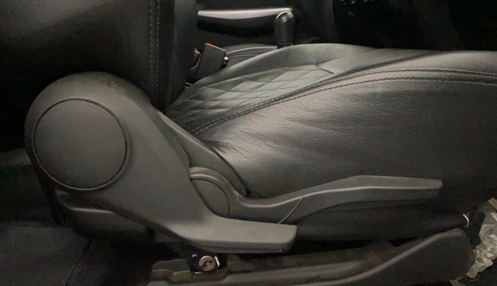 2021 Maruti Swift ZXI, Petrol, Manual, 30,386 km, Driver Side Adjustment Panel