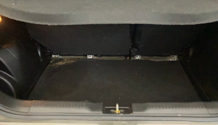 2021 Maruti Swift ZXI, Petrol, Manual, 30,386 km, Boot Inside