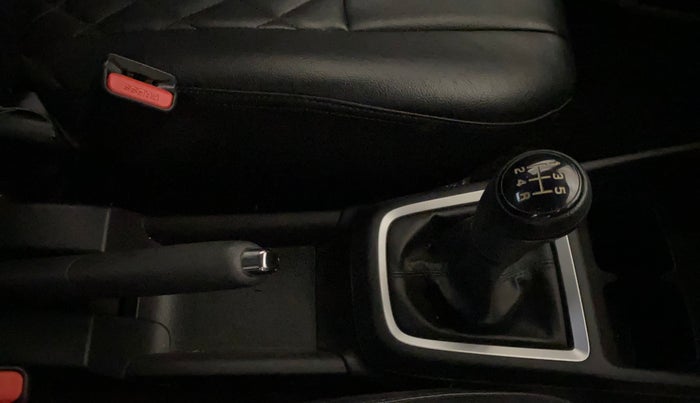 2021 Maruti Swift ZXI, Petrol, Manual, 30,386 km, Gear Lever