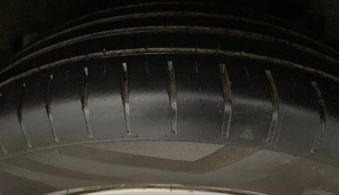 2021 Maruti Swift ZXI, Petrol, Manual, 30,386 km, Left Rear Tyre Tread