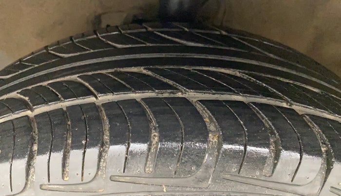 2011 Hyundai i20 SPORTZ (O) 1.2, Petrol, Manual, 75,189 km, Left Front Tyre Tread