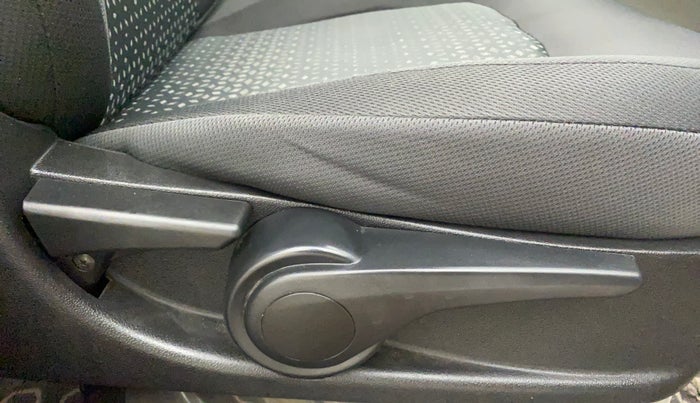 2019 Tata NEXON XZ PLUS PETROL, Petrol, Manual, 37,058 km, Driver Side Adjustment Panel