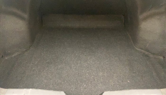 2018 Maruti Ciaz ZETA 1.4  MT PETROL, Petrol, Manual, 33,469 km, Boot Inside