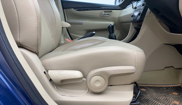 2018 Maruti Ciaz ZETA 1.4  MT PETROL, Petrol, Manual, 33,469 km, Driver Side Adjustment Panel