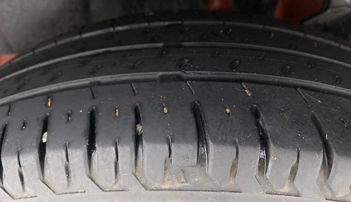 2020 Maruti Swift VXI, Petrol, Manual, 30,992 km, Left Rear Tyre Tread