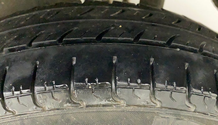2012 Maruti Wagon R 1.0 LXI CNG, CNG, Manual, 96,652 km, Left Rear Tyre Tread