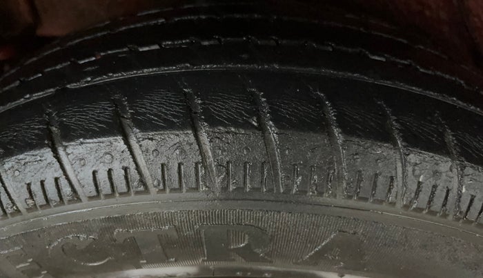 2016 Maruti Celerio ZXI AMT (O), Petrol, Automatic, 32,215 km, Right Rear Tyre Tread