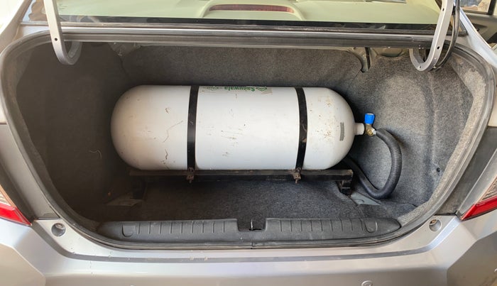 2020 Honda Amaze 1.2L I-VTEC S, CNG, Manual, 65,296 km, Boot Inside