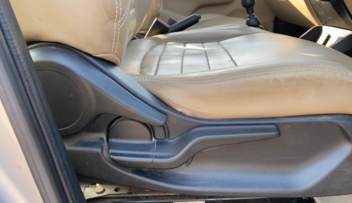 2020 Honda Amaze 1.2L I-VTEC S, CNG, Manual, 65,296 km, Driver Side Adjustment Panel