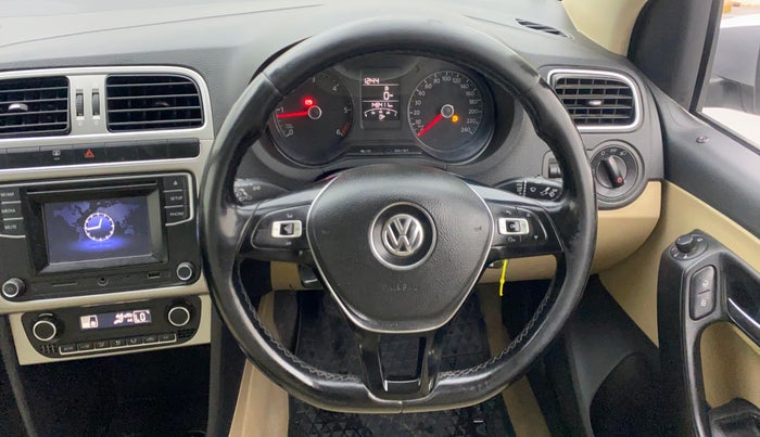 2017 Volkswagen Ameo HIGHLINE1.5L, Diesel, Manual, 1,48,368 km, Steering Wheel Close Up