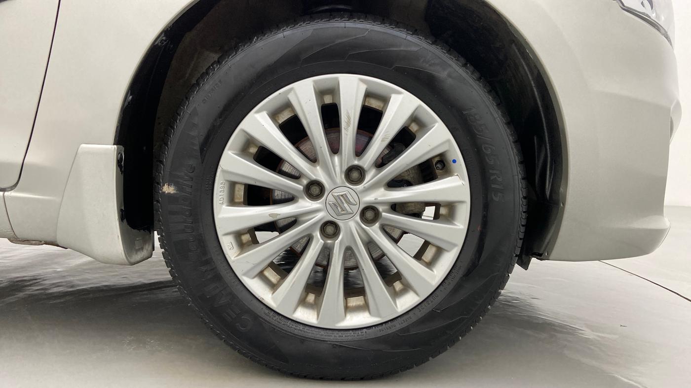 2015 Maruti Ciaz ZDI, Diesel, Manual, 62,245 km, Right Front Wheel