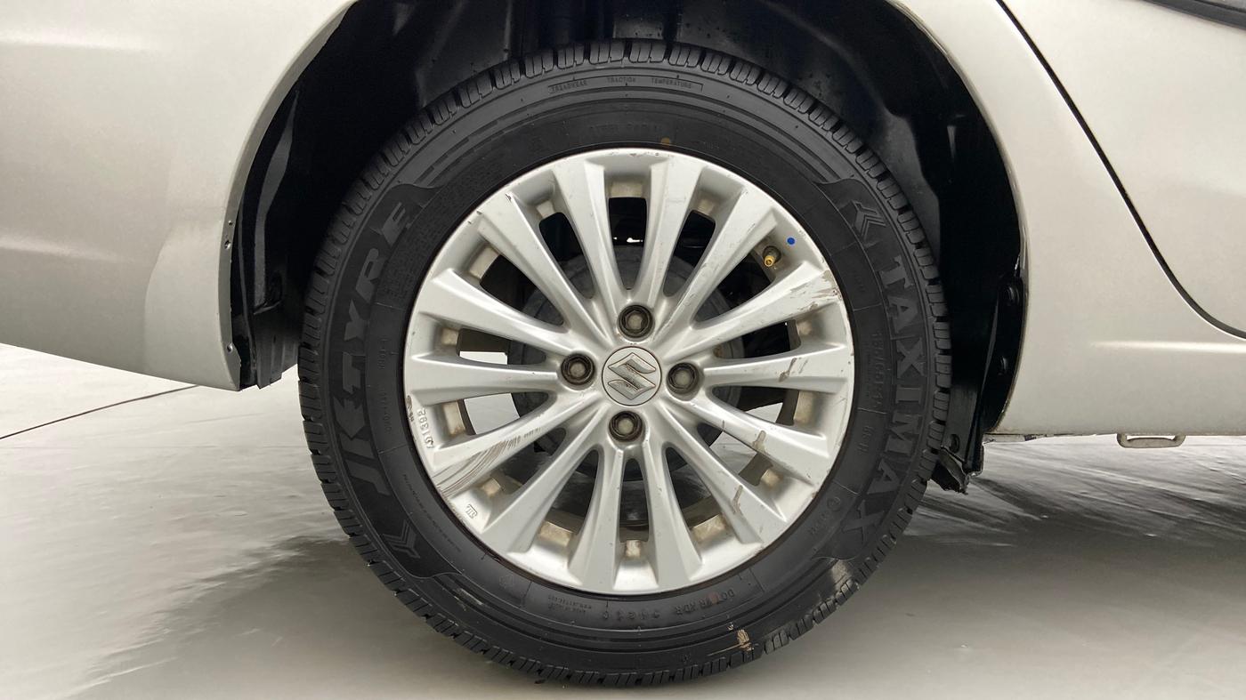 2015 Maruti Ciaz ZDI, Diesel, Manual, 62,245 km, Right Rear Wheel