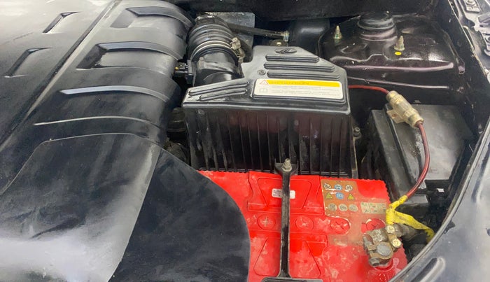 2015 Mahindra XUV500 W8, Diesel, Manual, 1,16,382 km, Engine View - Left