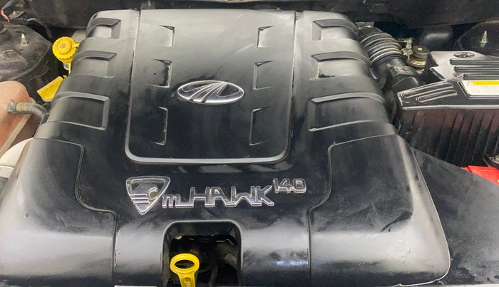 2015 Mahindra XUV500 W8, Diesel, Manual, 1,16,382 km, Engine View