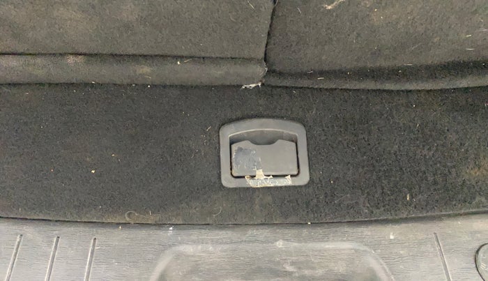 2015 Mahindra XUV500 W8, Diesel, Manual, 1,16,382 km, Boot Inside