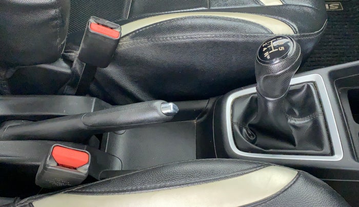 2018 Maruti Swift VXI, Petrol, Manual, 12,388 km, Gear Lever