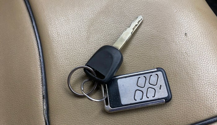 2016 Honda Amaze 1.5L I-DTEC E, Diesel, Manual, 92,676 km, Key Close Up