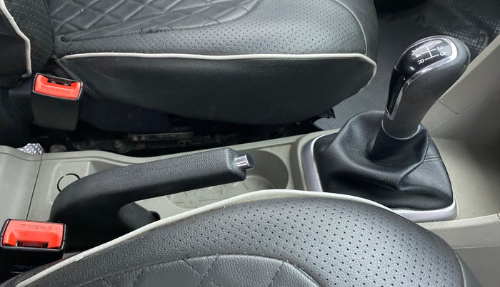 2017 Tata Tiago XZ 1.2 REVOTRON, Petrol, Manual, 52,711 km, Gear Lever