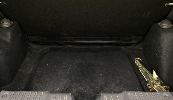 2021 Tata ALTROZ XT PETROL, Petrol, Manual, 34,077 km, Boot Inside