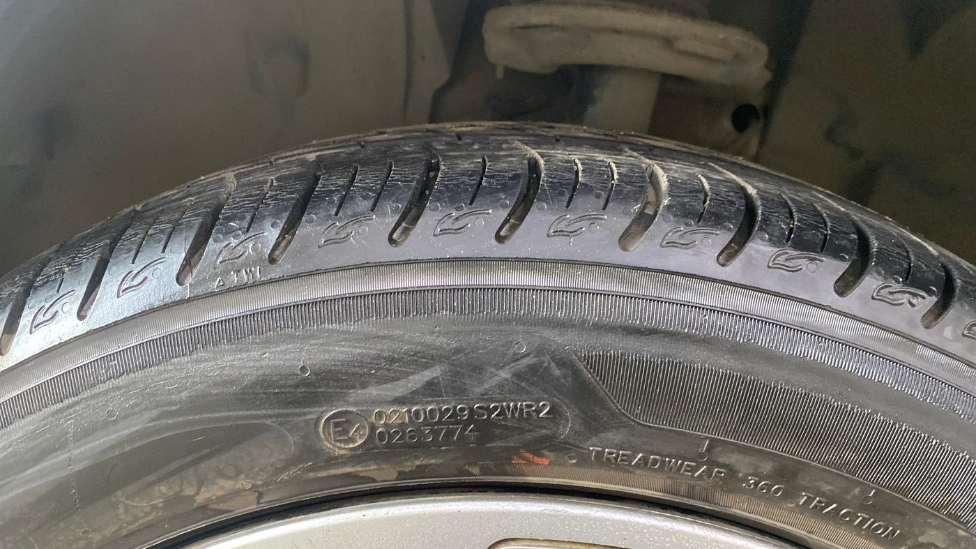 2021 Tata ALTROZ XT PETROL, Petrol, Manual, 34,077 km, Left Front Tyre Tread