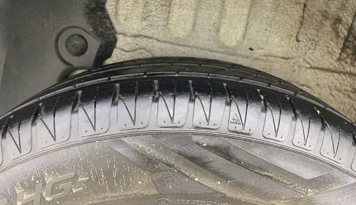 2018 Renault Lodgy 85 PS RXE 8 STR, Diesel, Manual, 31,440 km, Right Rear Tyre Tread