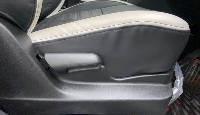 2022 Toyota URBAN CRUISER MID MT, Petrol, Manual, 2,256 km, Driver Side Adjustment Panel